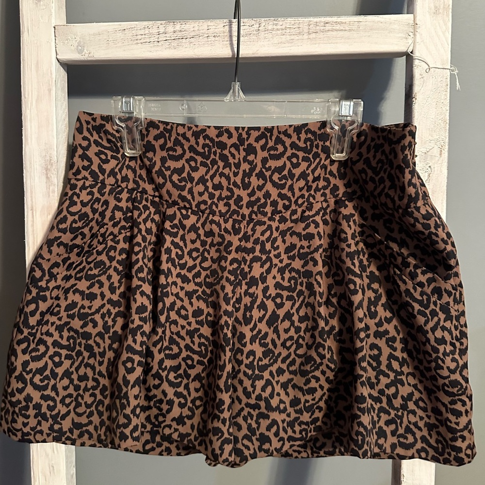 Ann Taylor Loft shorts Size 6